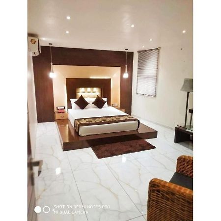 Hotel The Royal, Sehore Екстер'єр фото