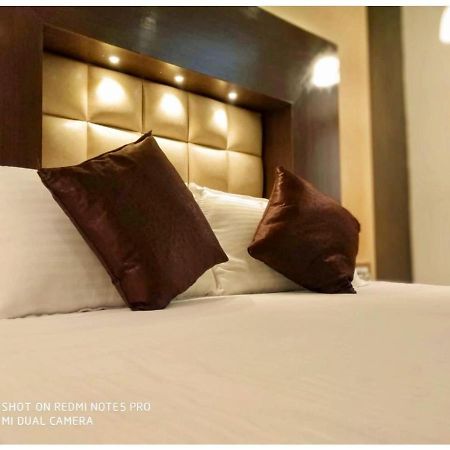 Hotel The Royal, Sehore Екстер'єр фото