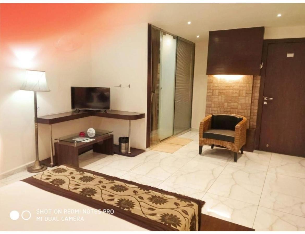 Hotel The Royal, Sehore Екстер'єр фото